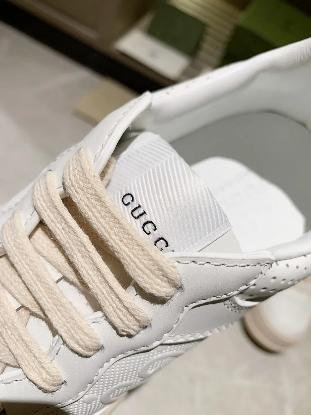 👟👟Ex-factory price 560👟👟 Men's size +10 Gucci2022 spring and summer new casual sports white shoes, purchasing version of the original version with a one-to-one molded IP light material sole! Upper calfskin, lining calfskin, foot pads calfskin. Complete purchasing version. Code number: female 35-40#, male 39-44# (45 customized)